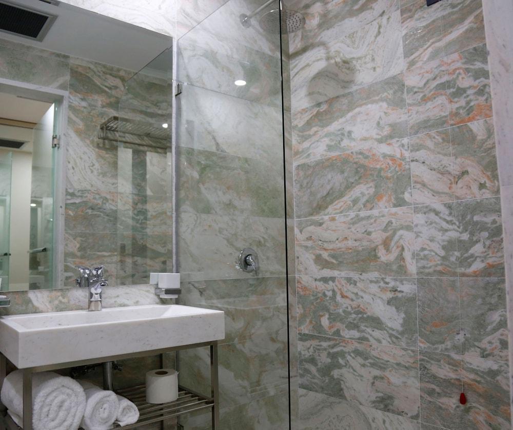Hotel Palace Vlorë エクステリア 写真