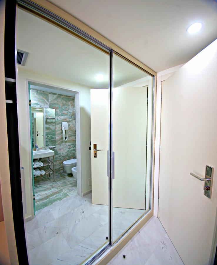Hotel Palace Vlorë エクステリア 写真