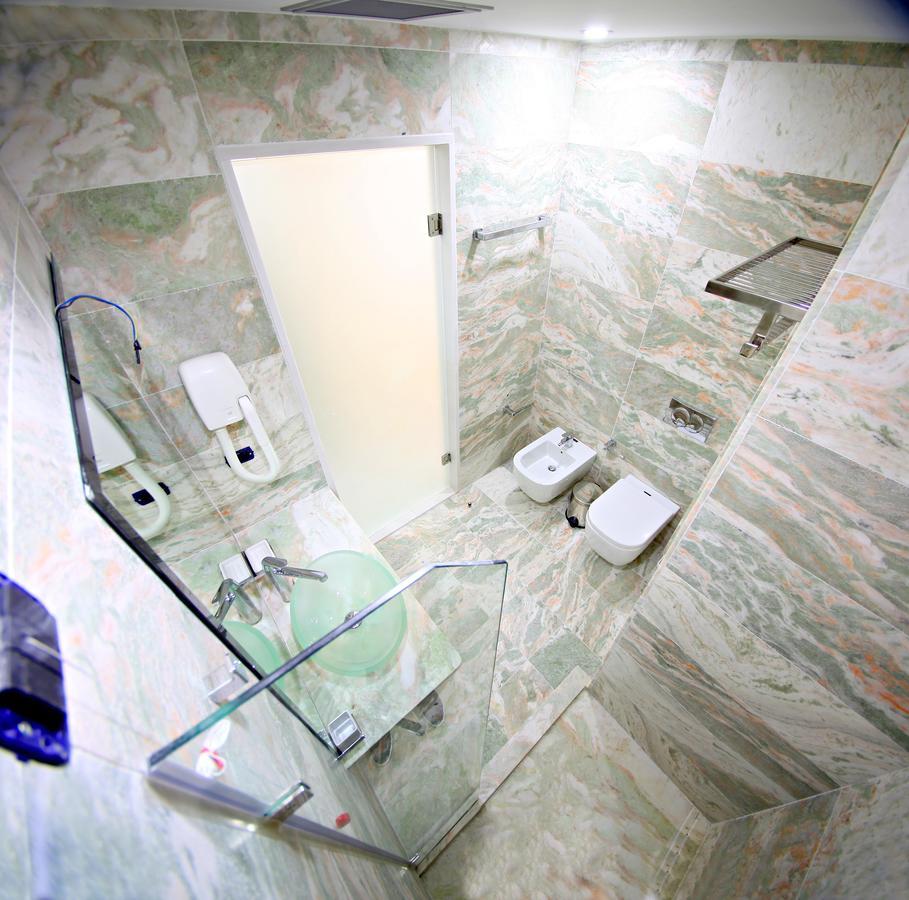 Hotel Palace Vlorë エクステリア 写真