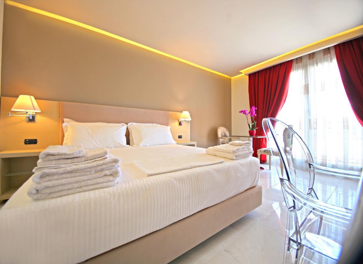 Hotel Palace Vlorë エクステリア 写真