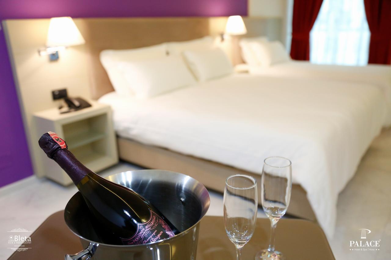 Hotel Palace Vlorë エクステリア 写真