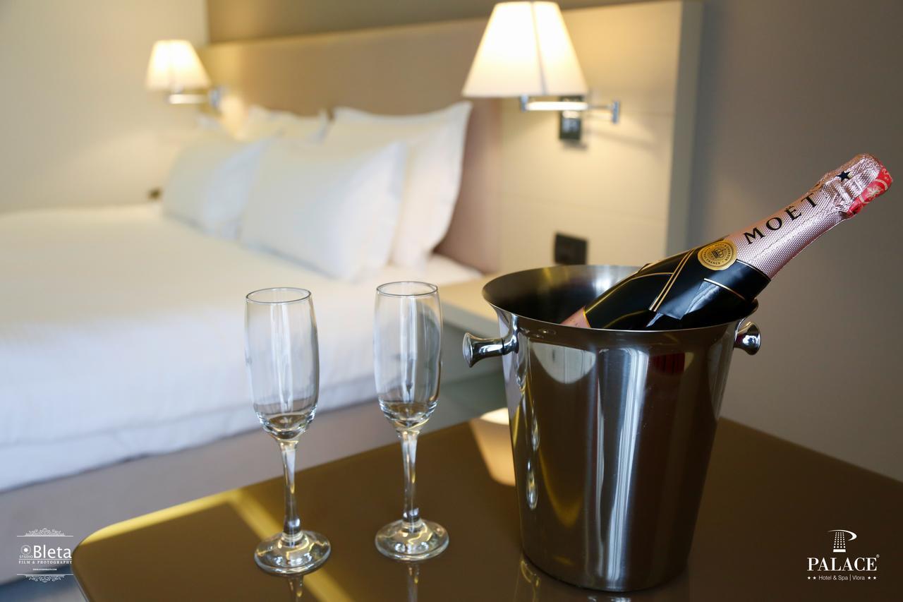Hotel Palace Vlorë エクステリア 写真