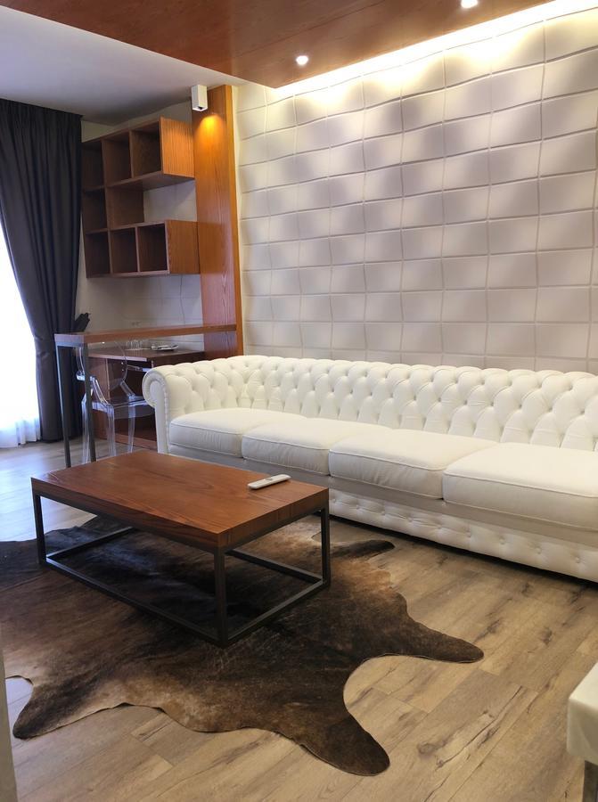 Hotel Palace Vlorë エクステリア 写真