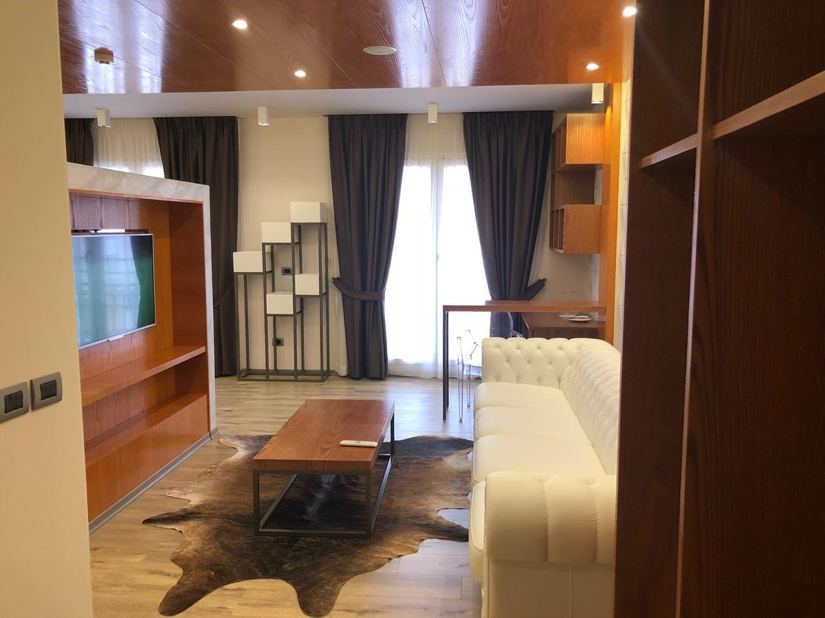 Hotel Palace Vlorë エクステリア 写真